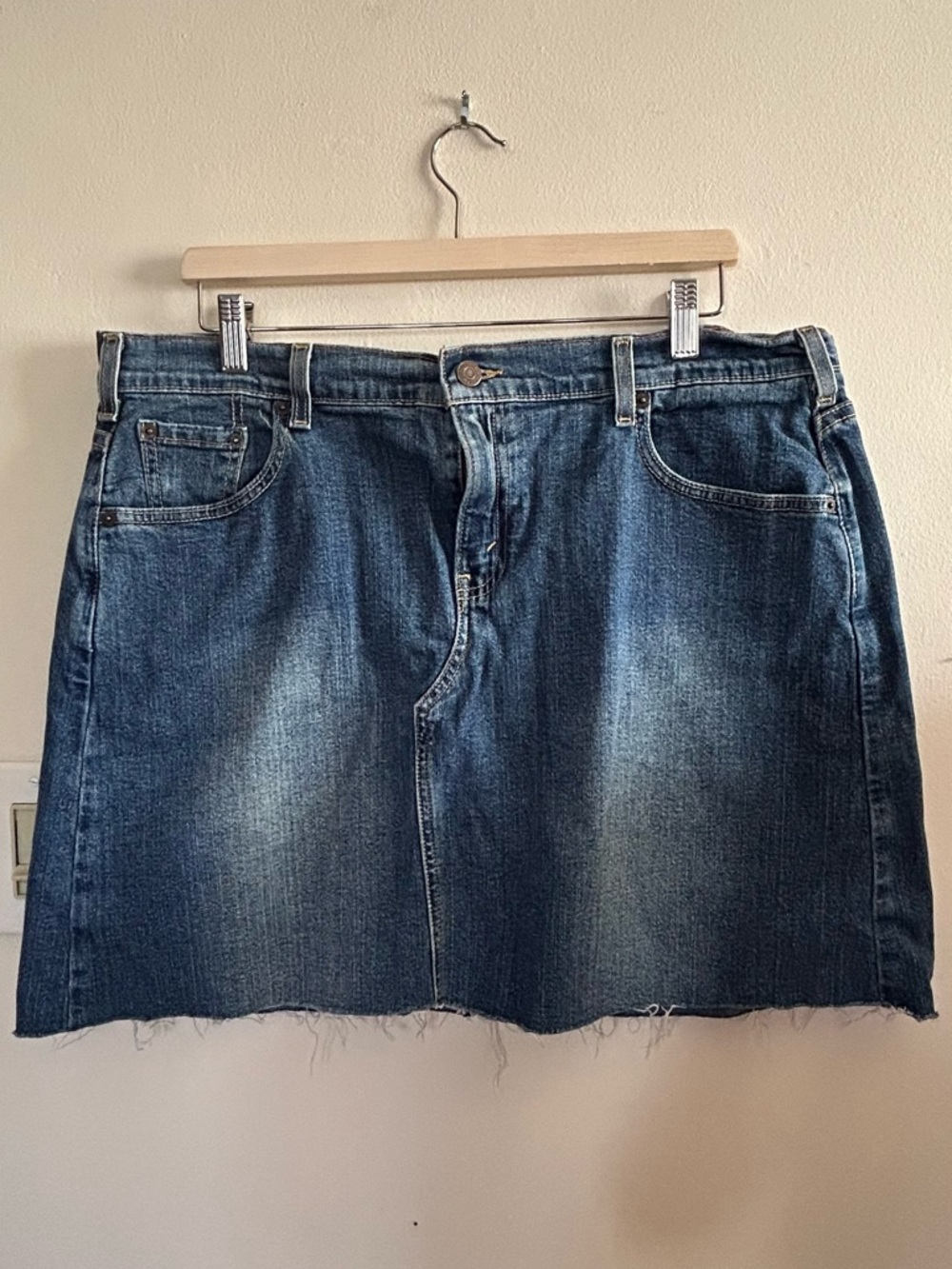 Levi Strauss Classic Blue Denim Cut-off Mini Skirt Size 16
